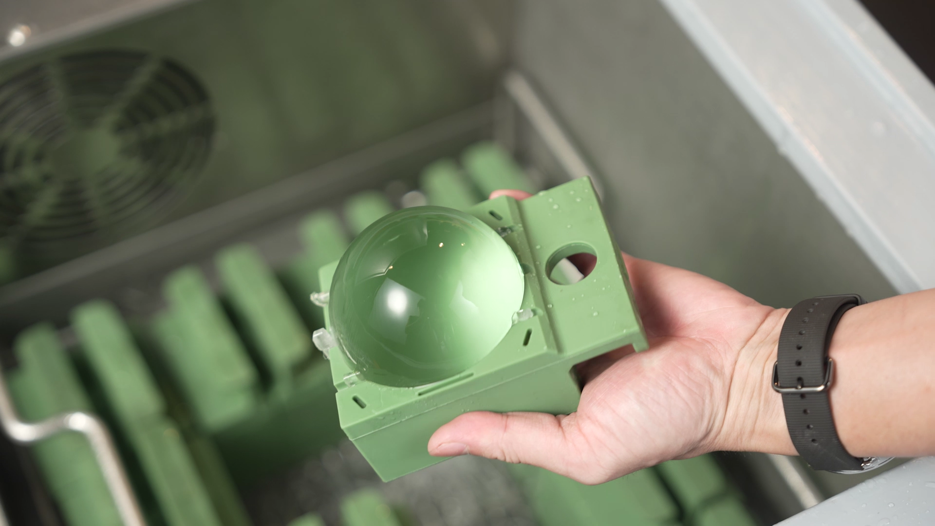 IMT310 showing small sphere