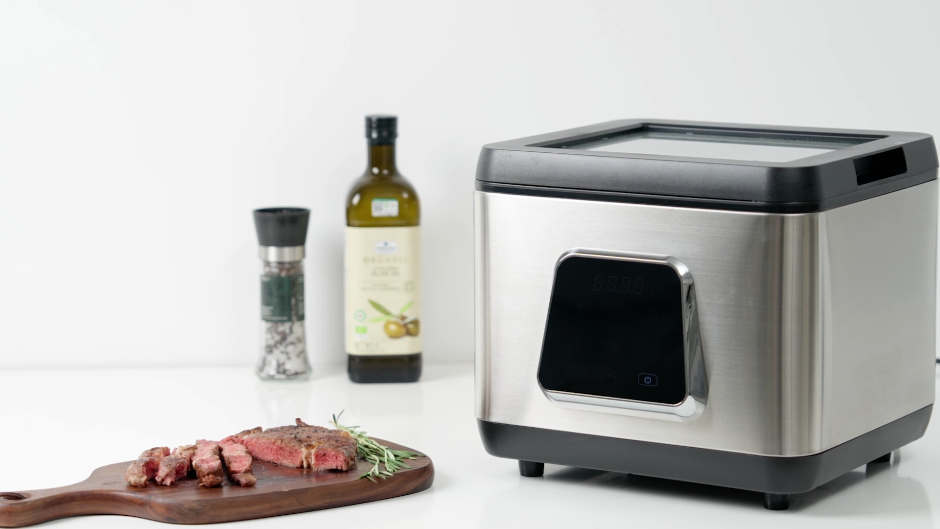 SV202 integrated sous vide cooker